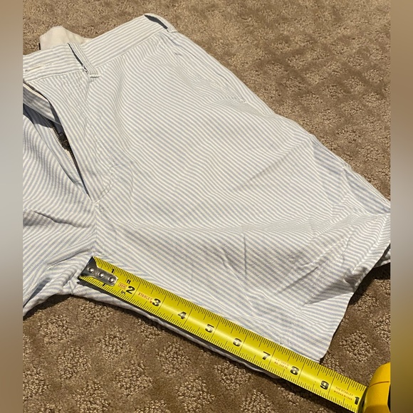 EUC J Crew Gramercy size 32 seersucker shorts - Picture 3 of 4